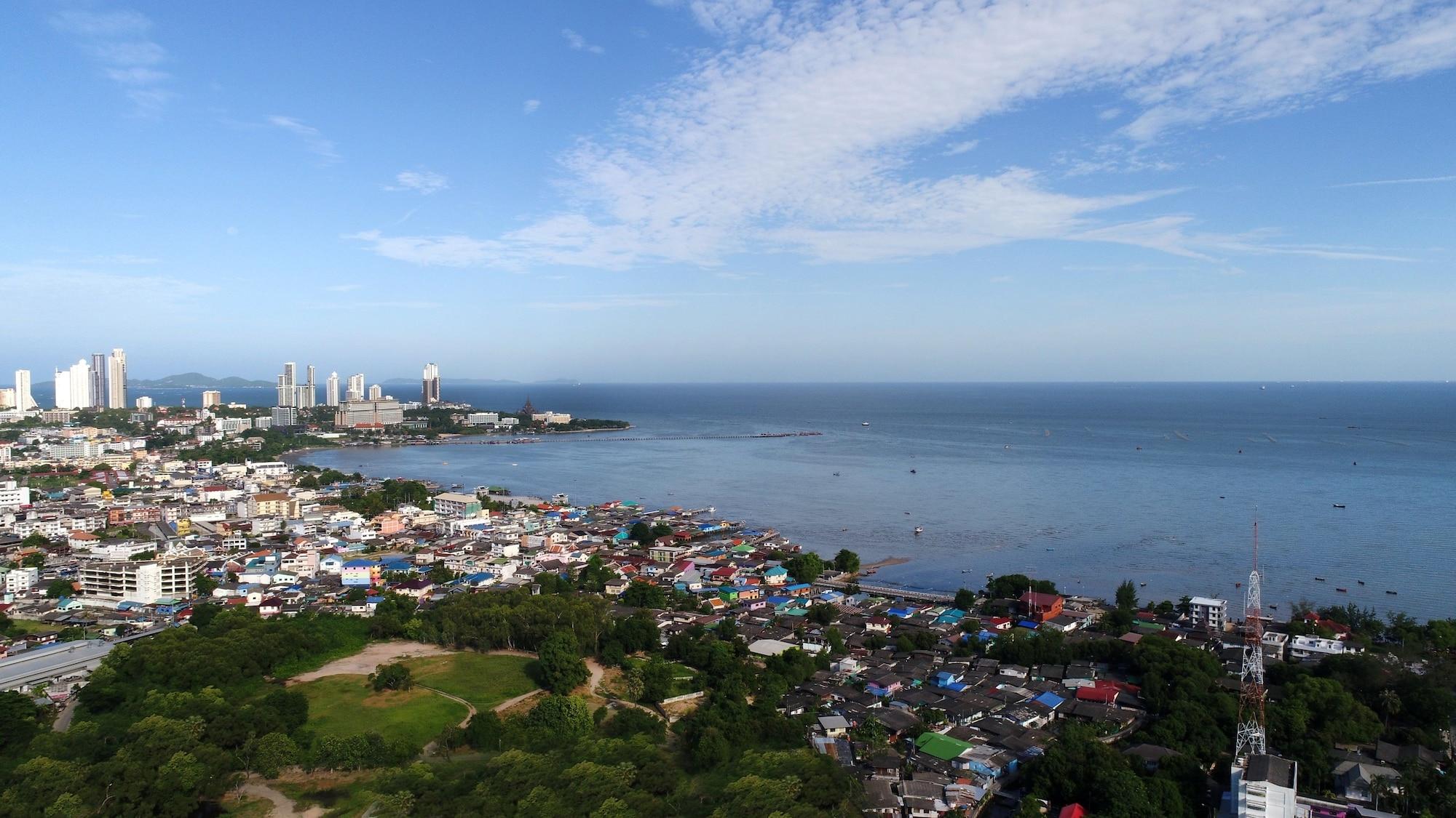 Ruenthip Pattaya Hotel Kültér fotó