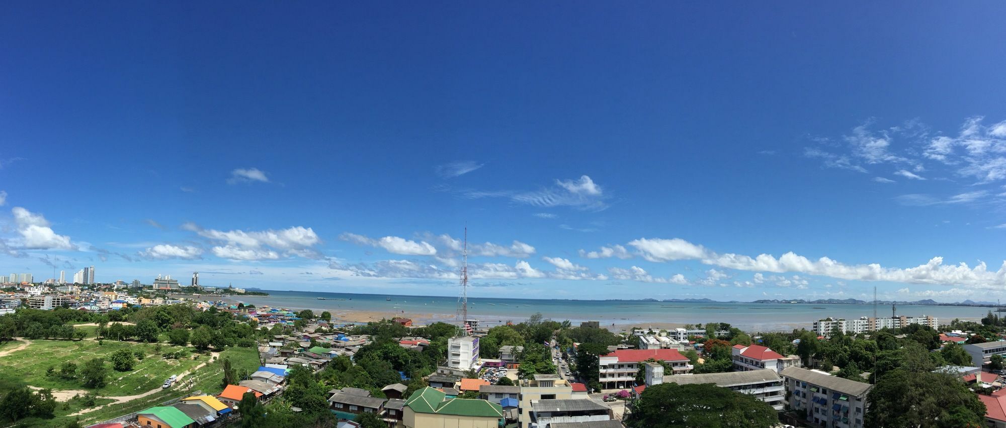 Ruenthip Pattaya Hotel Kültér fotó